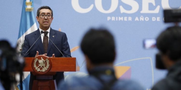 Pese a baja ejecución en algunos ministerios, Finanzas destaca avances en inversión pública