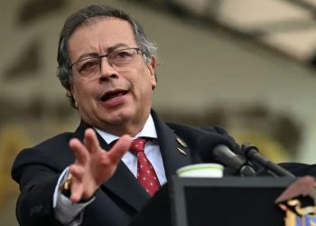 Petro a Ortega: Al menos no arrastro los derechos humanos