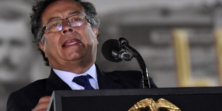 Petro acusa a JP Morgan de acorralamiento financiero a Colombia por esta razón