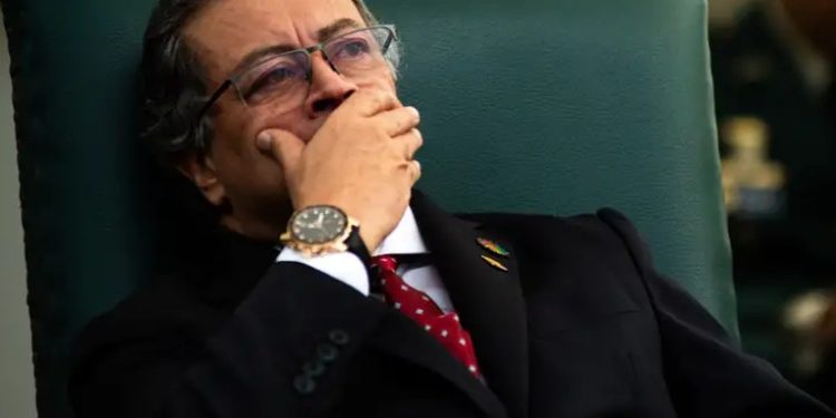 Petro acusa inicio de golpe de Estado por investigación