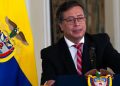 Petro divulga fotos de colombianos deportados por EE. UU.