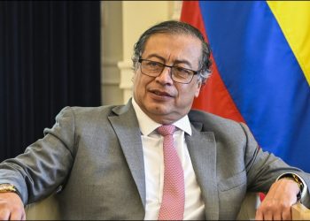 Petro emplaza a EE.UU. ante aires golpistas en Colombia