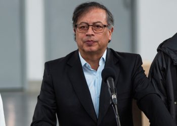 Petro ratifica apoyo a Arévalo en medio de las amenazas de un golpe de Estado en Guatemala