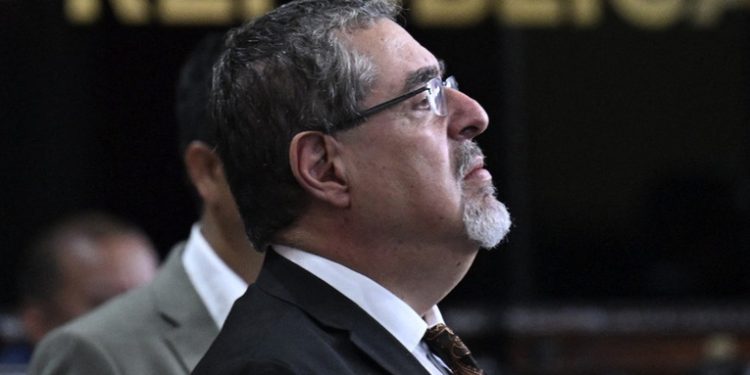 Petro y la OEA condenan el intento de