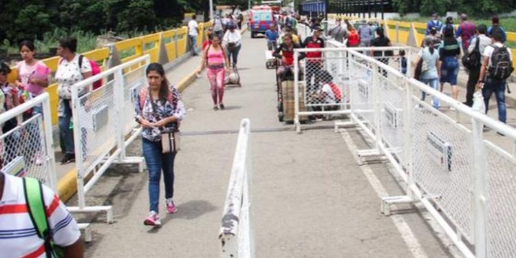 Petro y Maduro anuncian reapertura de frontera común el 26 de septiembre