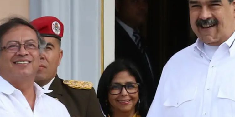 Petro y Maduro se reunirán en Caracas