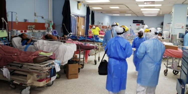 Pico a la cuarta ola de COVID-19 llegarí­a en dos semanas