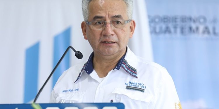 Piden retiro de inmunidad al ministro de Agricultura José íngel López por caso de corrupción