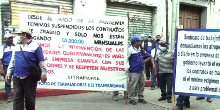 Pilotos demandan mejoras salariales y condiciones de trabajo