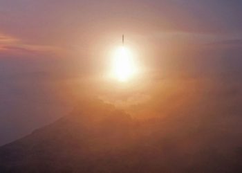 Pionyang realiza el lanzamiento de misil de mayor altitud y alcance de su historia