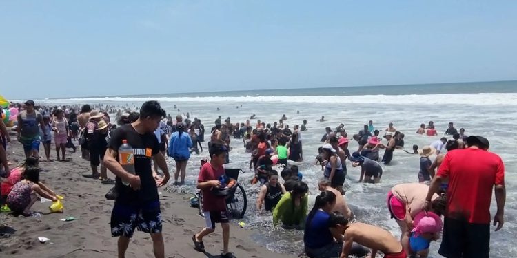 Plan de Playas Limpias se extiende durante Semana Mayor, asegura Ministerio de Ambiente