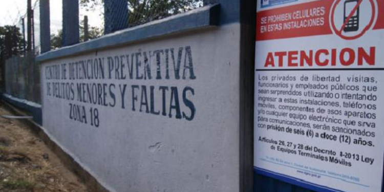 Planifican reactivar visitas de familiares a penales este fin de semana