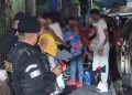 PNC detiene a hombre que transportaba a 19 migrantes cubanos en ruta CA-2 occidente
