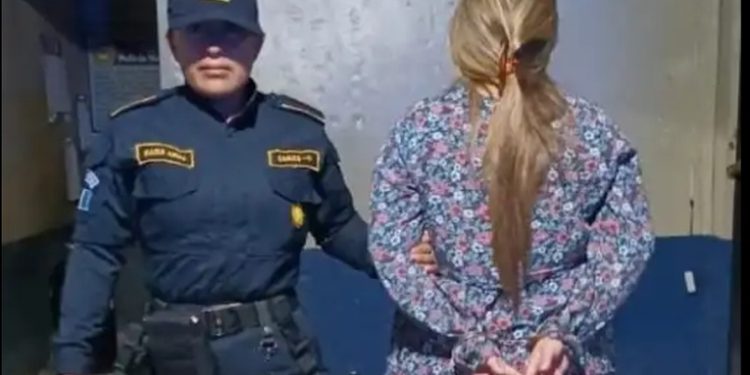 PNC detiene a recepcionista vinculada con cirujano en caso de desaparición de Floridalma Roque