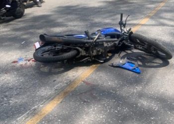 PNC interviene en asalto: Un asaltante termina sin vida y el otro herido