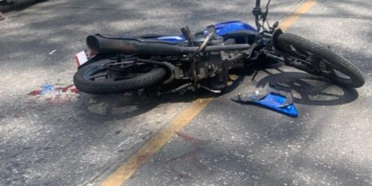 PNC interviene en asalto: Un asaltante termina sin vida y el otro herido