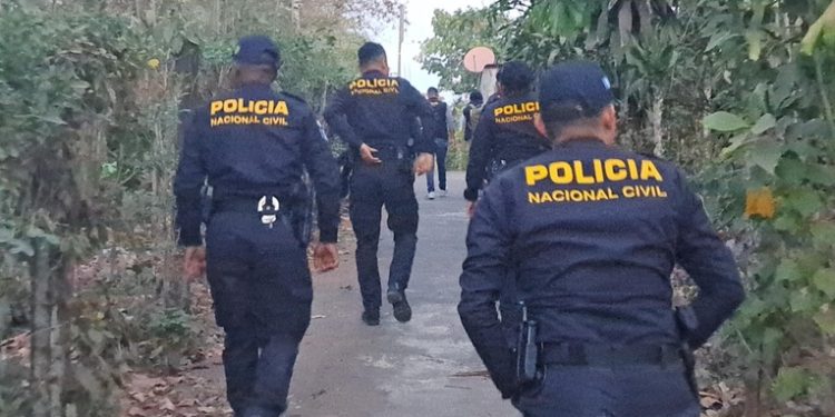 PNC y MP desarticulan banda de extorsionistas en vivienda de zona 5