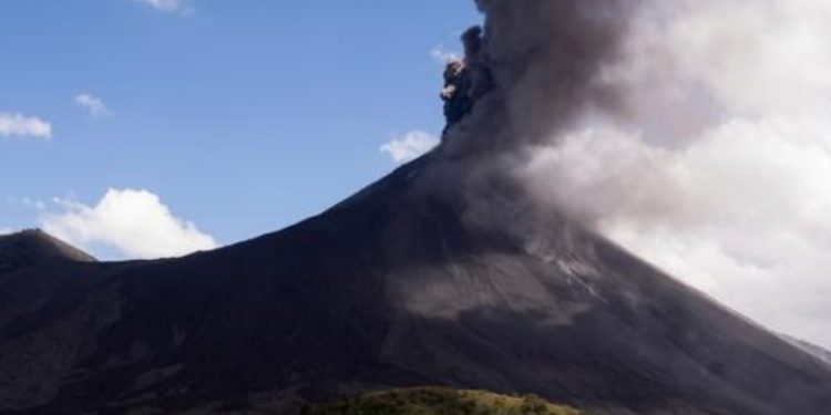 Pobladores de San Vicente Pacaya preocupados por el avance