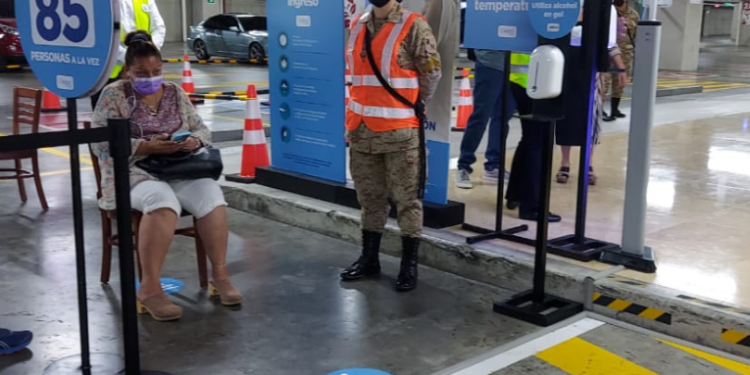 Poca afluencia en varios centros de vacunación durante la última semana