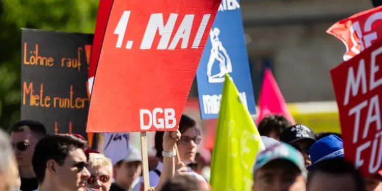 Policía de Berlín se prepara para marcha del Primero de Mayo