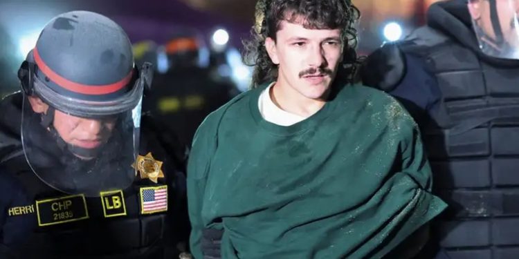 Policía desmantela protesta en la Universidad de California