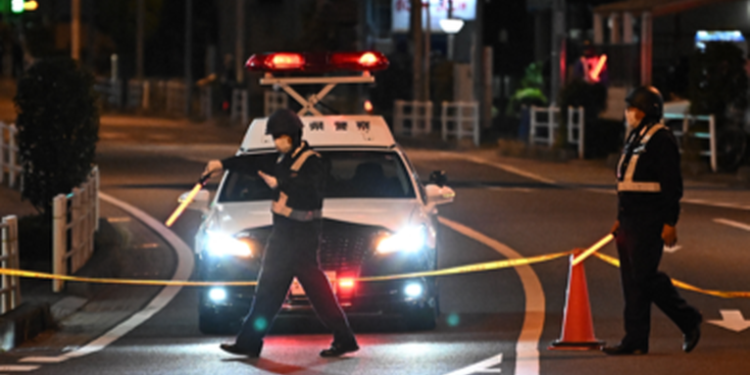 Policía japonesa acorrala oficina de correos en Warabi ante toma de rehenes por hombre presuntamente armado