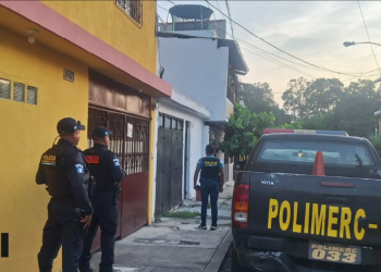 Policía y MP realizan allanamientos por robo de vehículo en Casa Presidencial