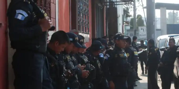 Policías y fiscales realizan requisa en cárcel de máxima seguridad matamoros