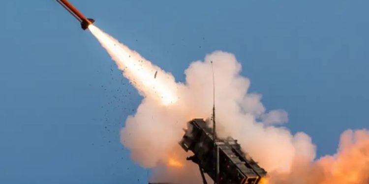 Polonia firma acuerdo para producir 48 lanzamisiles de EEUU