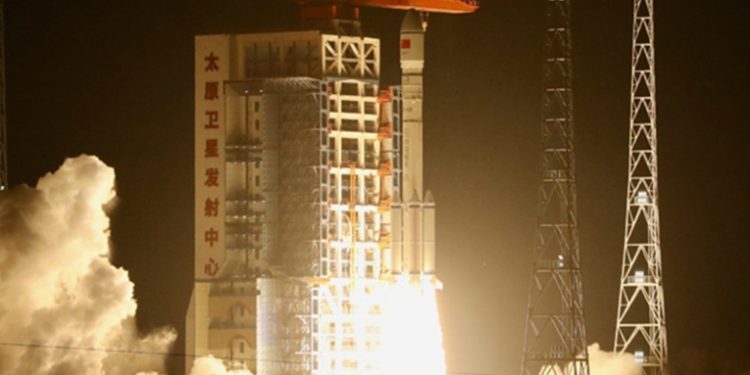 Ponen en órbita un nuevo lote de satélites chinos rivales de Starlink