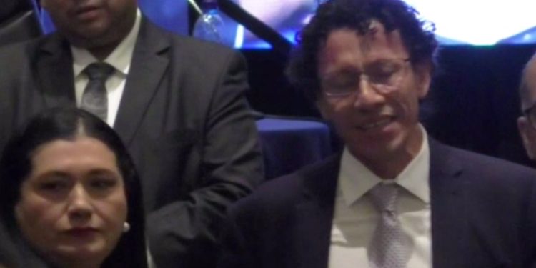 Por esta razón magistrada del TSE sacó al secretario del Partido VOS