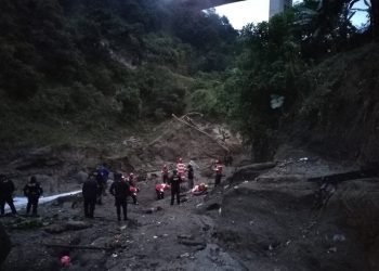 Por lluvias suspenden búsqueda de desaparecidos por crecida de río en la zona 7 capitalina