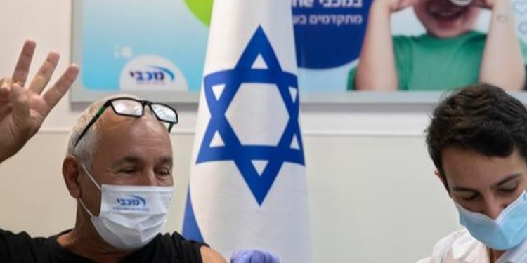 ¿Por qué aumentan las infecciones en Israel?
