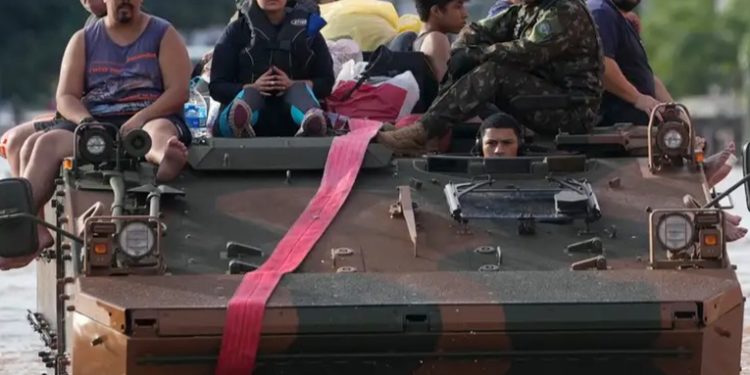 Porto Alegre suspende operaciones de rescate por más lluvias