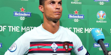 Portugal comienza la defensa del tí­tulo europeo ganando y con un Cristiano Ronaldo de récord