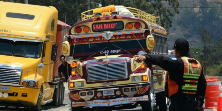 Postergan a un año el pago del seguro obligatorio anual que deben contratar los transportistas de pasajeros