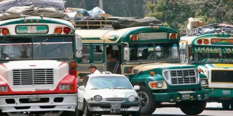 Precio del pasaje del trasporte extraurbano no bajará aseguran empresarios