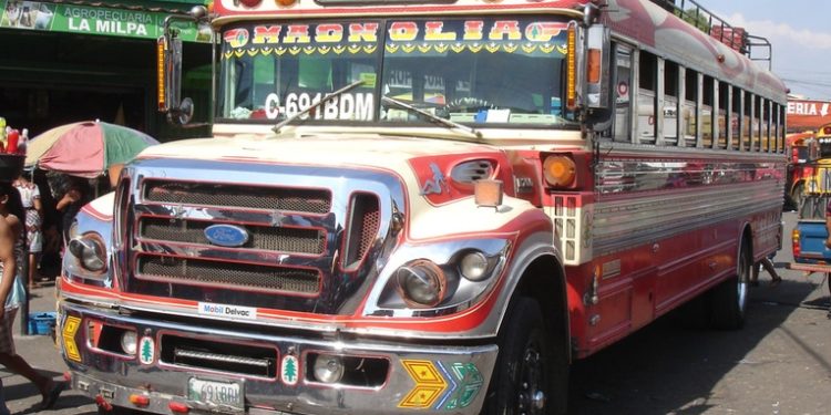 Precio del pasaje en transporte extraurbano y de rutas cortas no debe incrementarse