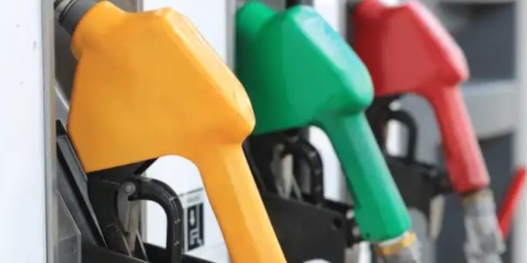 Presentan iniciativa de ley para exoneración de impuestos a combustibles