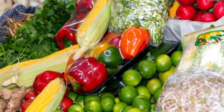 Presentan iniciativa para retirar el IVA de productos de la canasta familiar y reducir precios