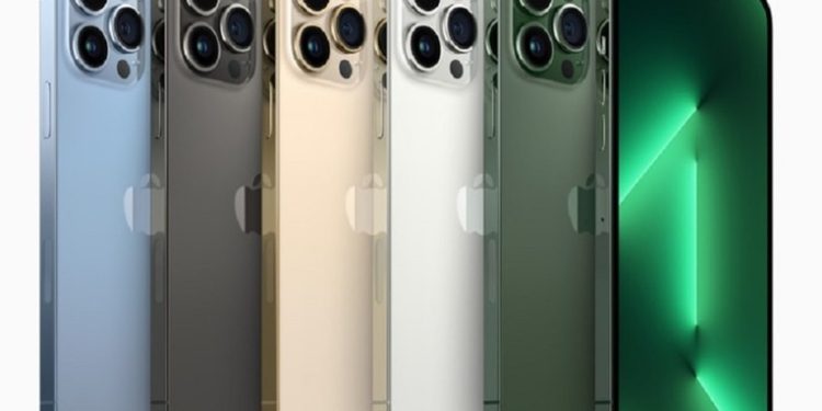 Presentan la nueva línea de iPhone 13 y SE: ¿qué novedades ofrecen los últimos dispositivos de Apple?