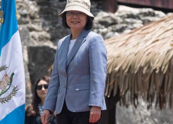 Presidenta de Taiwán visita en Guatemala hospital vinculado a millonaria corrupción