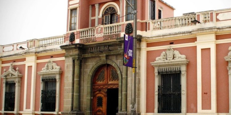 Presidenta en funciones del TSE anuncia denuncia contra magistrados suplentes por inasistencia