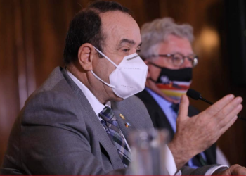 Presidente Alejandro Giammattei confirma construcción de hospital en Chimaltenango.