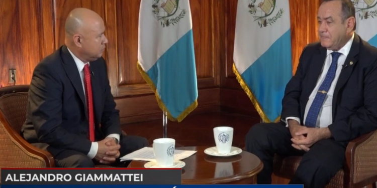 Presidente Alejandro Giammattei destaca mejoras en el sistema de salud