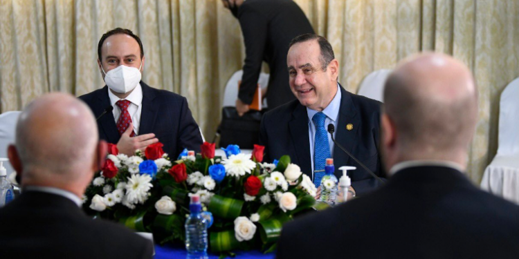 Presidente Alejandro Giammattei solicitó al gobierno estadounidense considerar el Estatus de Protección Temporal a guatemaltecos