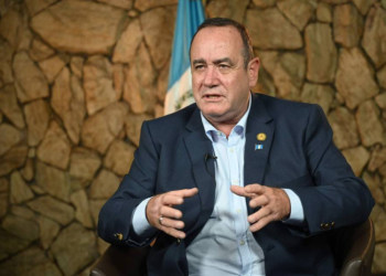 Presidente Alejandro Giammattei trabaja en la creación de empleo.