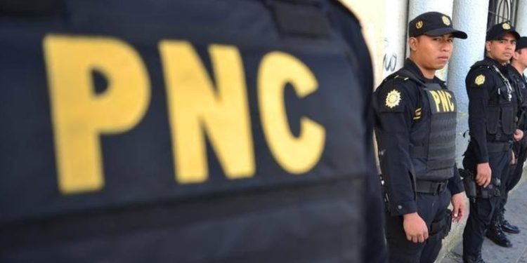Presidente Arévalo anuncia la contratación de 12 mil nuevos policías en los próximos tres años