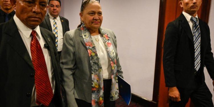 Presidente Arévalo arremete contra el MP y pide reformas para destituir a la fiscal Porras