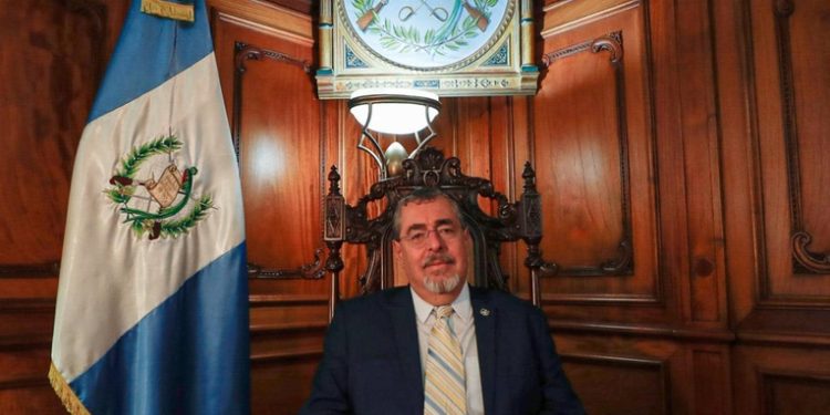 Presidente Arévalo cuestiona plazo otorgado al TSE por denuncias electorales